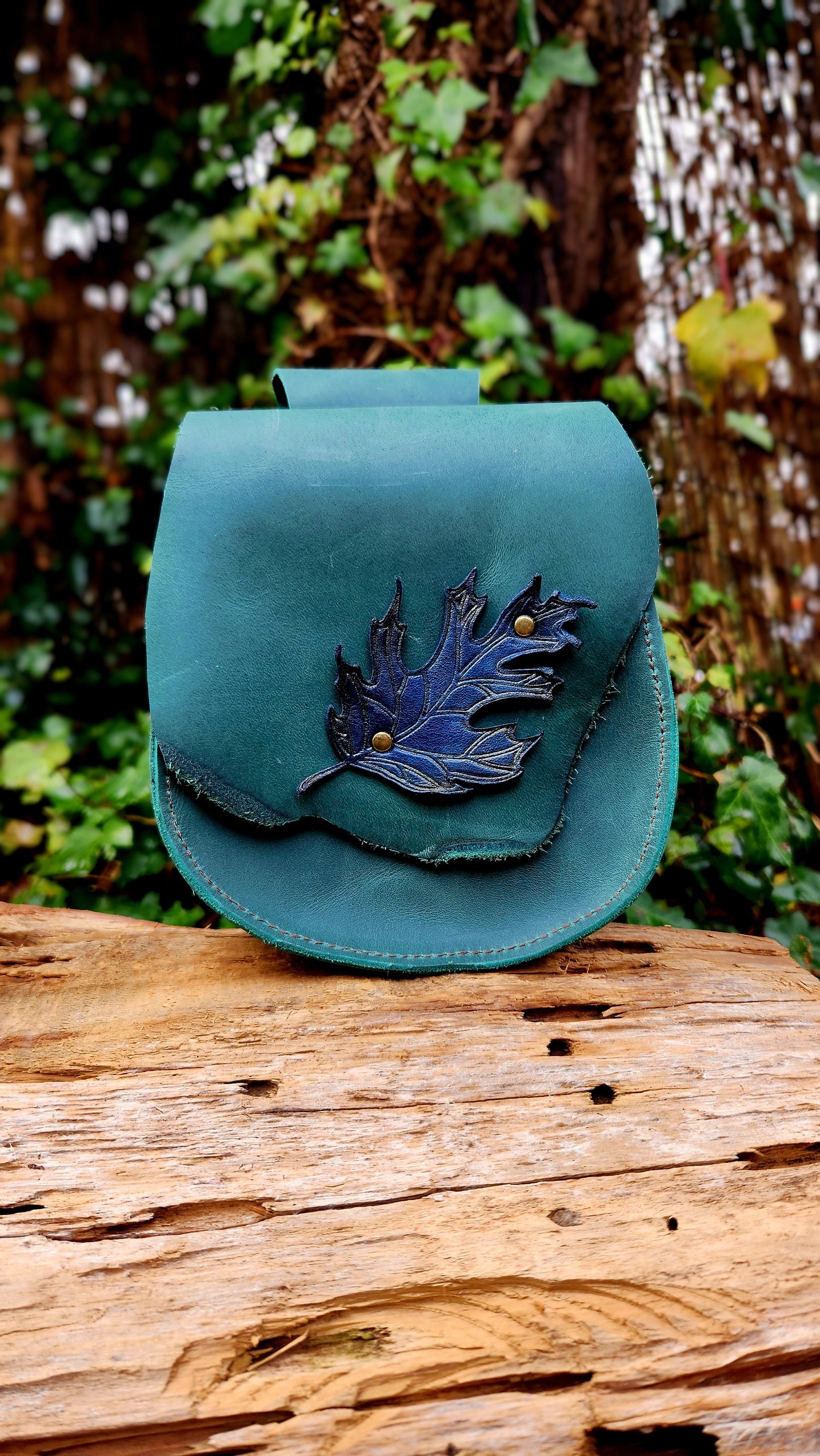 Leather Leaf Belt Bag (teal)