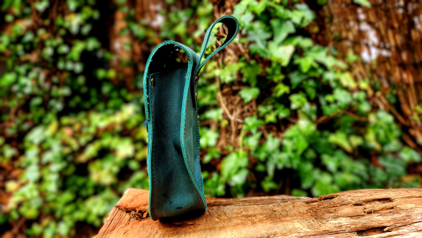 Leather Leaf Belt Bag (teal)