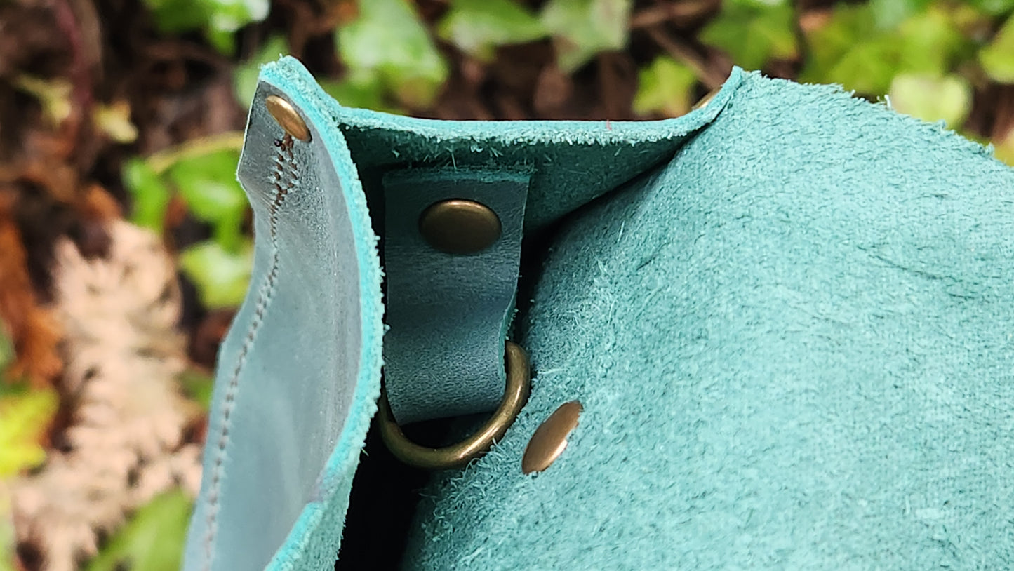 Leather Leaf Belt Bag (teal)